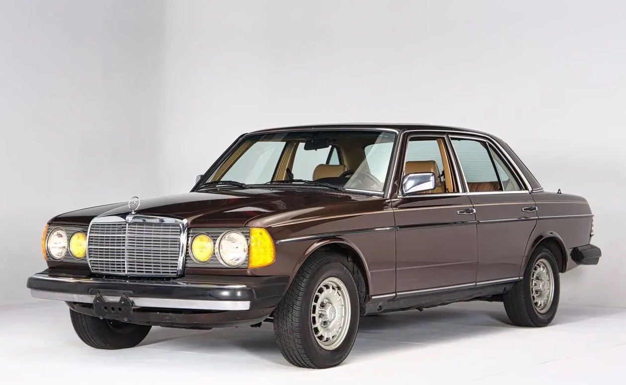 Image of Mercedes W123